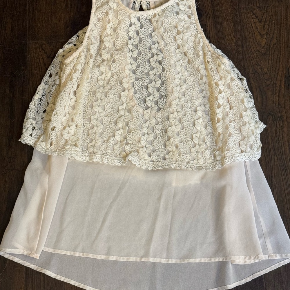 Women’s boutique Cream Lace Overlay Chiffon Tank Top size small like new